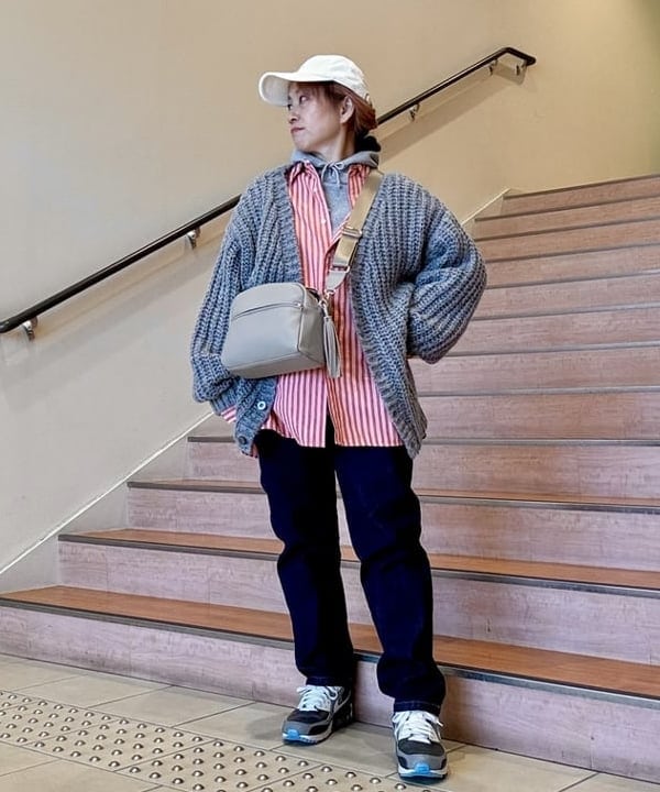 BEAMS HEARTのテーパード デニムパンツを使ったコーディネートを紹介します。｜Rakuten Fashion(楽天ファッション／旧楽天ブランドアベニュー)5330780