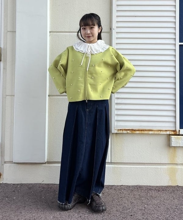 BEAMS HEARTのワイドプリーツ デニムスカートを使ったコーディネートを紹介します。｜Rakuten Fashion(楽天ファッション／旧楽天ブランドアベニュー)5331088