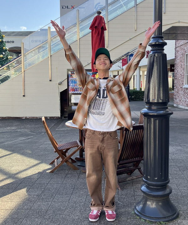 BEAMS HEARTのブラスト ワイド ストレート デニムを使ったコーディネートを紹介します。｜Rakuten Fashion(楽天ファッション／旧楽天ブランドアベニュー)5331260