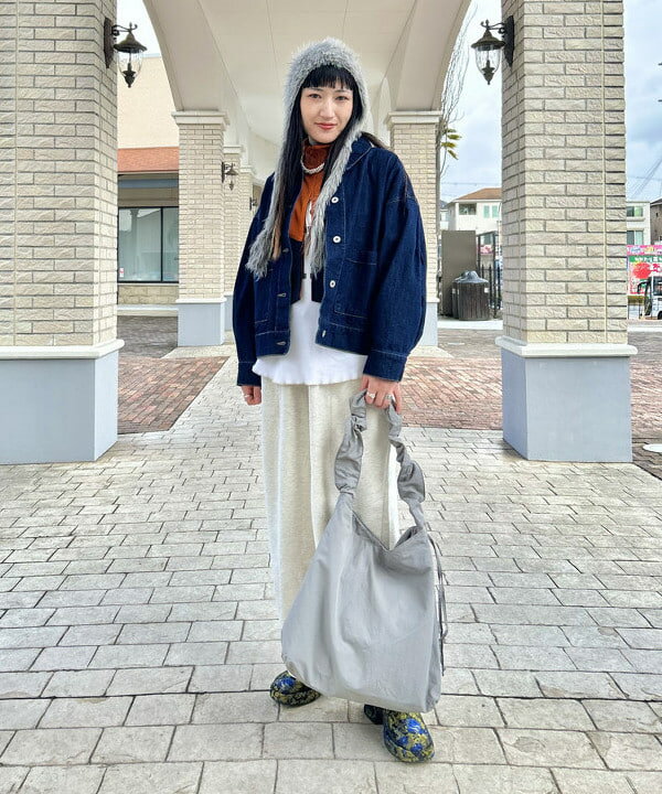 BEAMS HEARTの【洗濯機洗い可】コクーン イージー スウェットパンツ 25SS ウエストゴム ワイドパンツ イージーパンツを使ったコーディネートを紹介します。｜Rakuten Fashion(楽天ファッション／旧楽天ブランドアベニュー)5331647