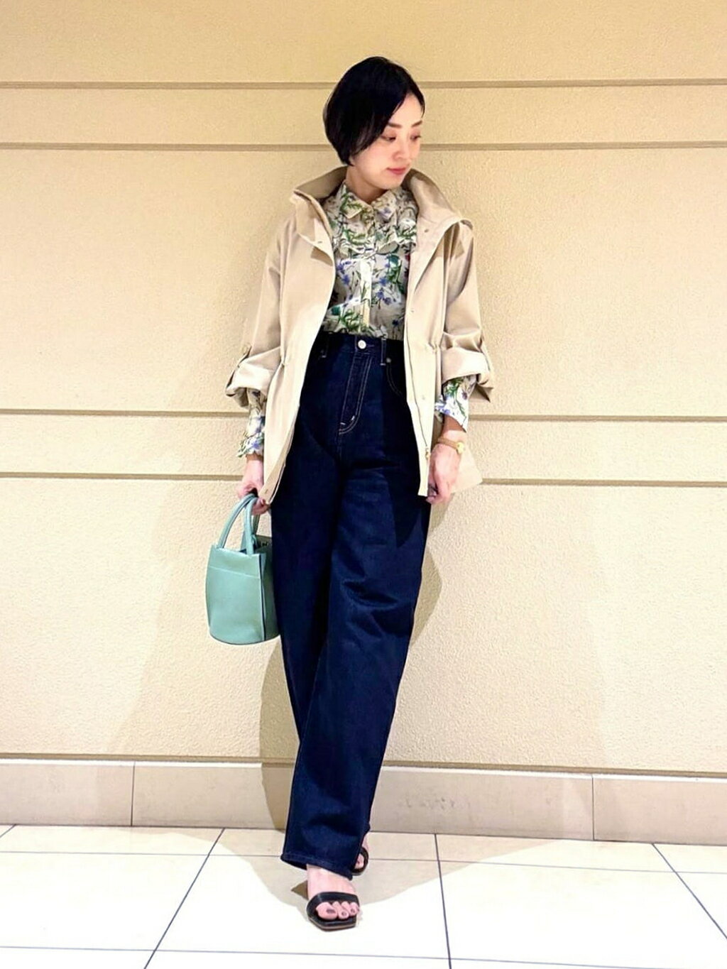 ANAYIの撥水ツイルミドルスタンドコートを使ったコーディネート