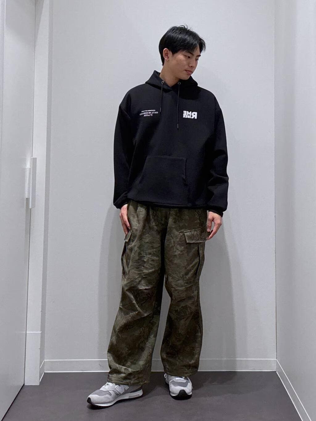 LAKOLEのTRダンボールロゴパーカーを使ったコーディネートを紹介します。｜Rakuten Fashion(楽天ファッション／旧楽天ブランドアベニュー)5342872