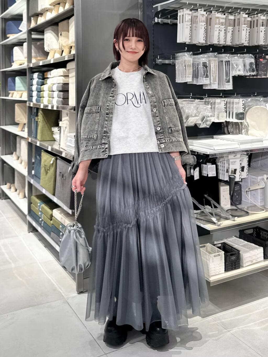 LAKOLEのボリュームスリーブGジャンを使ったコーディネートを紹介します。｜Rakuten Fashion(楽天ファッション／旧楽天ブランドアベニュー)5342278