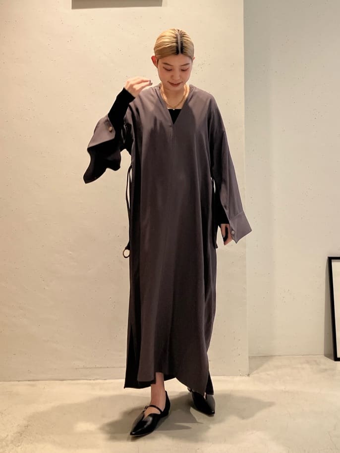 1er Arrondissementのトリアセツイルワンピースを使ったコーディネートを紹介します。｜Rakuten Fashion(楽天ファッション／旧楽天ブランドアベニュー)5349435