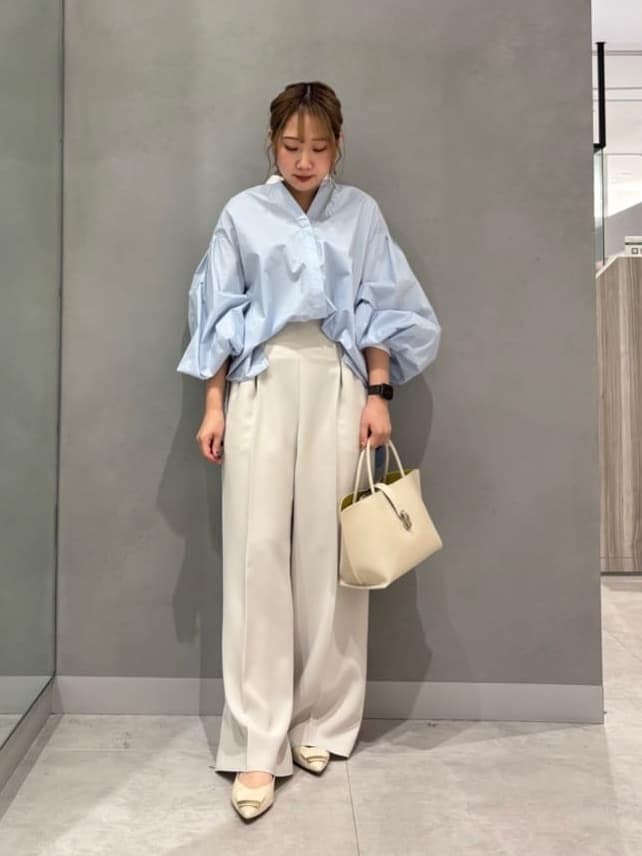 Vinのハイウエストセンタープレスパンツを使ったコーディネートを紹介します。｜Rakuten Fashion(楽天ファッション／旧楽天ブランドアベニュー)5350869