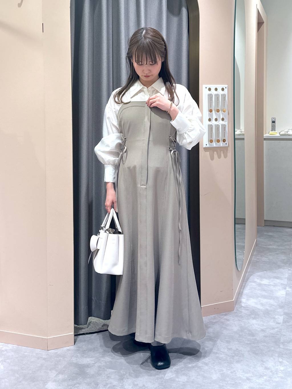 mysty womanのリボンモチーフバッグを使ったコーディネートを紹介します。｜Rakuten Fashion(楽天ファッション／旧楽天ブランドアベニュー)5355108