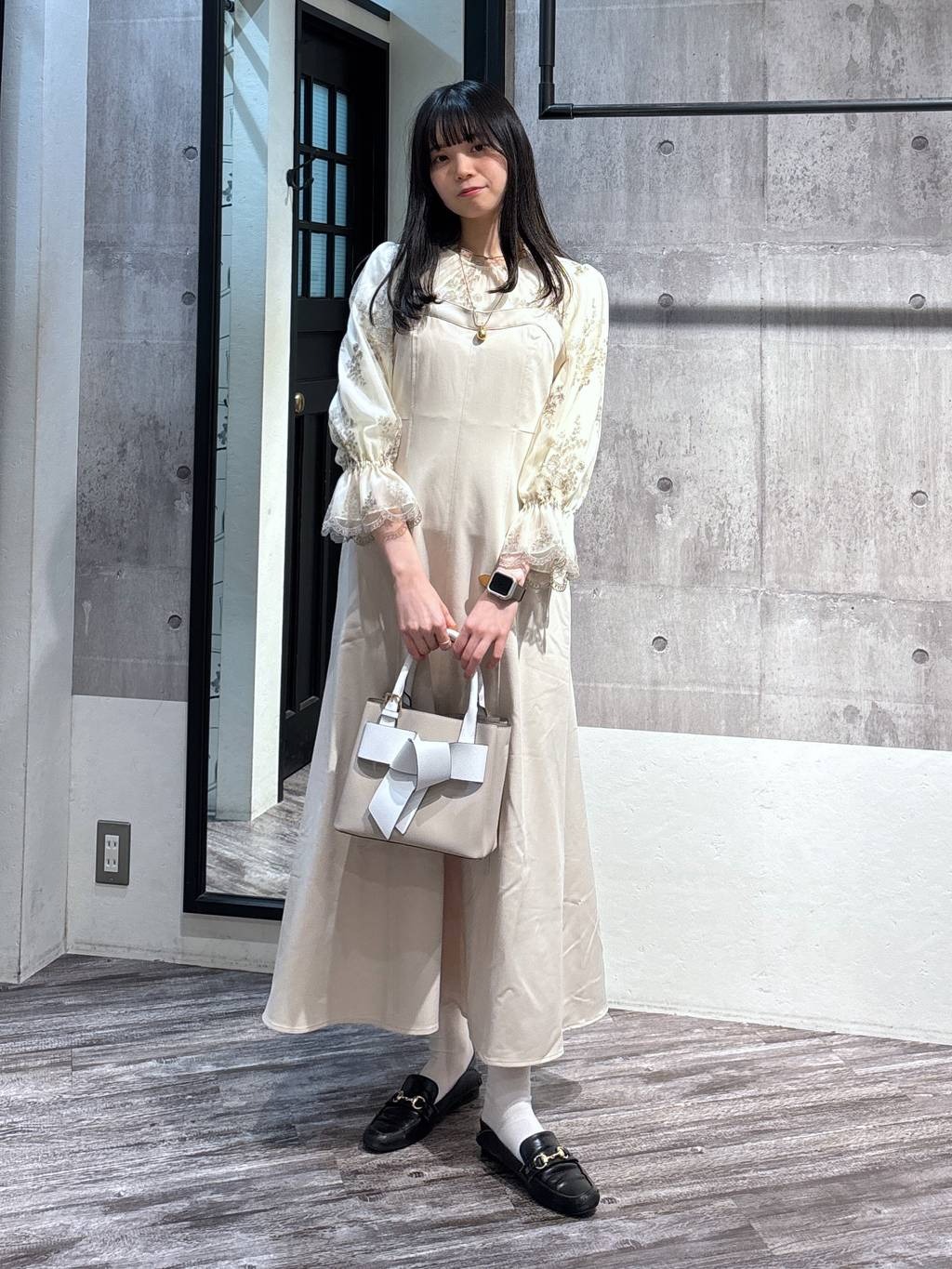 mysty womanのリボンモチーフバッグを使ったコーディネートを紹介します。｜Rakuten Fashion(楽天ファッション／旧楽天ブランドアベニュー)5355128