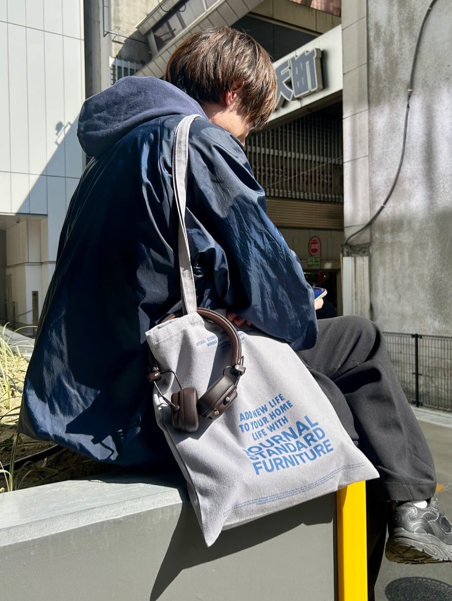 journal standard FurnitureのJSF TOTE CANVAS トートバッグを使ったコーディネートを紹介します。｜Rakuten Fashion(楽天ファッション／旧楽天ブランドアベニュー)5361347