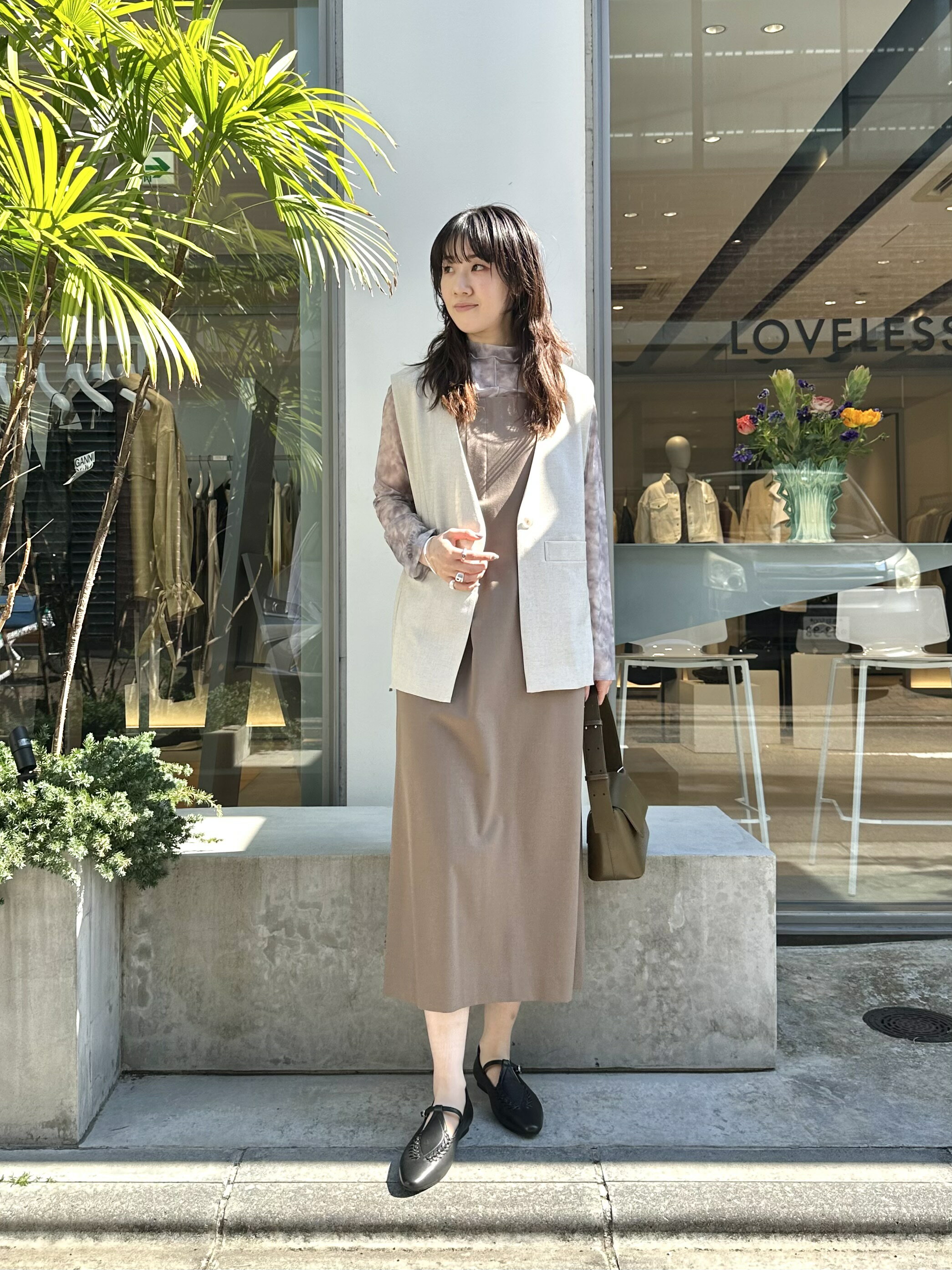 LOVELESSのフロントタックジャンスカを使ったコーディネートを紹介します。｜Rakuten Fashion(楽天ファッション／旧楽天ブランドアベニュー)5372839
