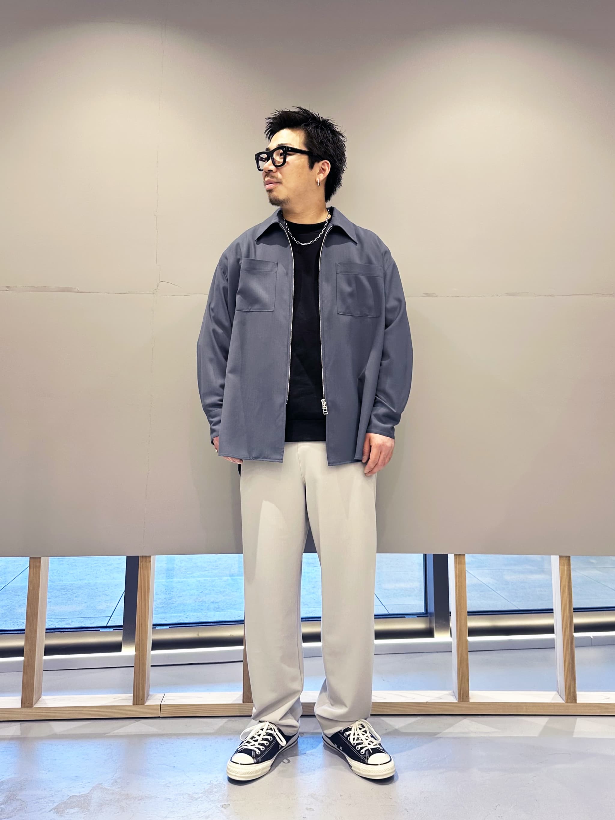 LOVELESSのスウェットコンビプルオーバーを使ったコーディネートを紹介します。｜Rakuten Fashion(楽天ファッション／旧楽天ブランドアベニュー)5372841