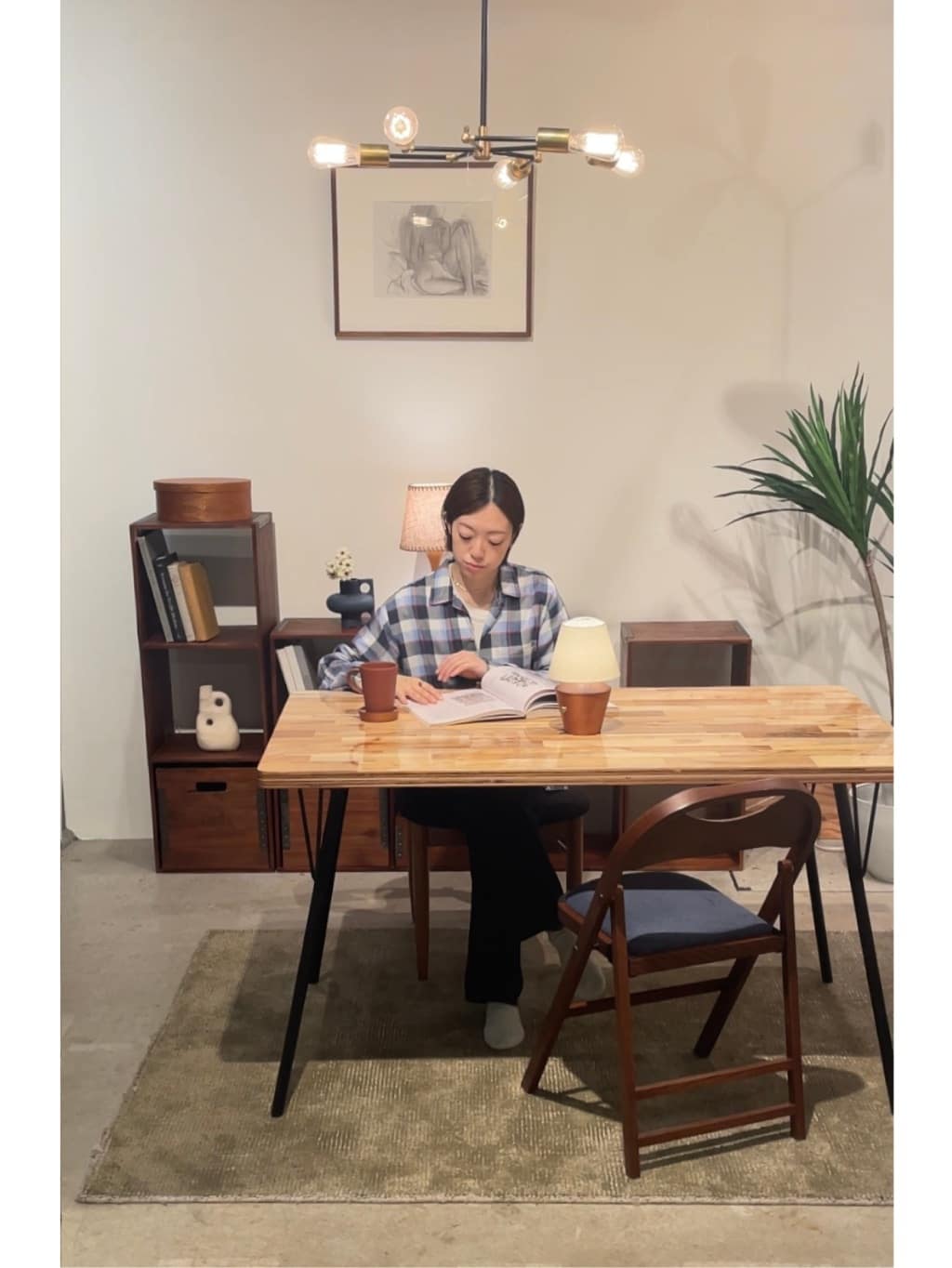 journal standard FurnitureのMATHEW WOOD LAMP マシューウッドランプを使ったコーディネートを紹介します。｜Rakuten Fashion(楽天ファッション／旧楽天ブランドアベニュー)5376737