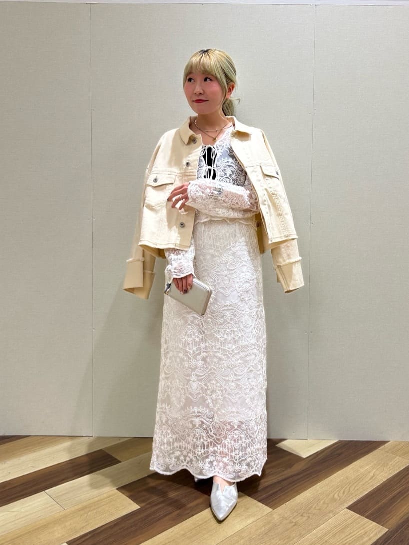 Vinのワイドスリーブデニムジャケットを使ったコーディネートを紹介します。｜Rakuten Fashion(楽天ファッション／旧楽天ブランドアベニュー)5383505