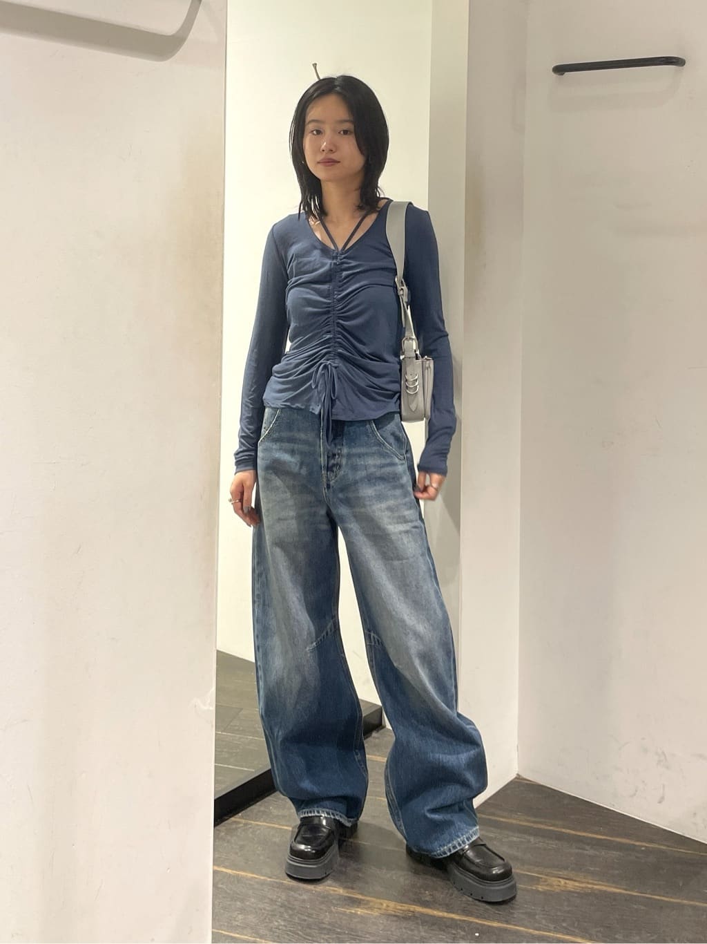moussyのDROP WAIST CURVE ストレートを使ったコーディネート 
