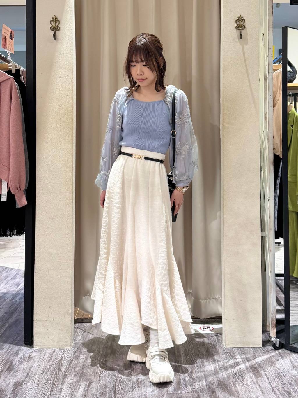 mysty womanのリボンモチーフバッグを使ったコーディネートを紹介します。｜Rakuten Fashion(楽天ファッション／旧楽天ブランドアベニュー)5384616