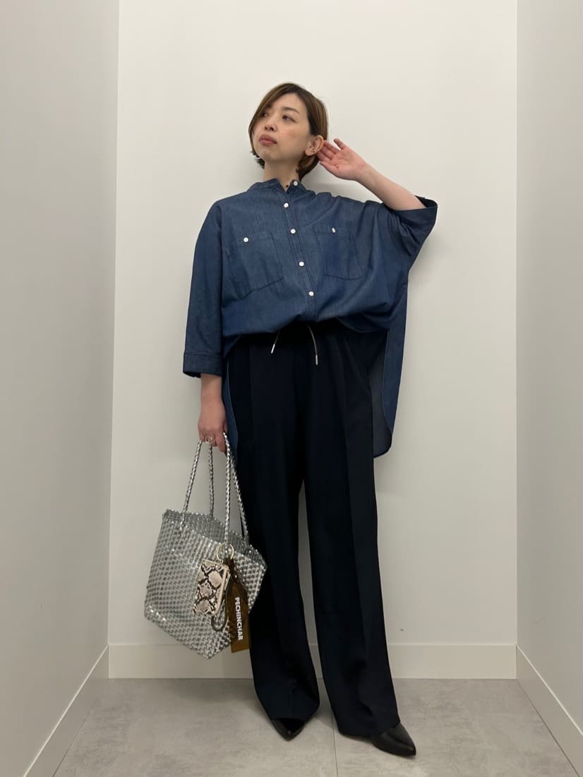 Vinのドルマンデニムシャツを使ったコーディネートを紹介します。｜Rakuten Fashion(楽天ファッション／旧楽天ブランドアベニュー)5390739