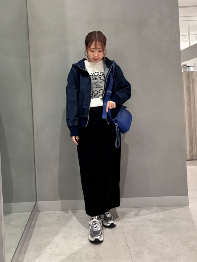 VinのデザインロゴロングスリーブTシャツを使ったコーディネートを紹介します。｜Rakuten Fashion(楽天ファッション／旧楽天ブランドアベニュー)5390892