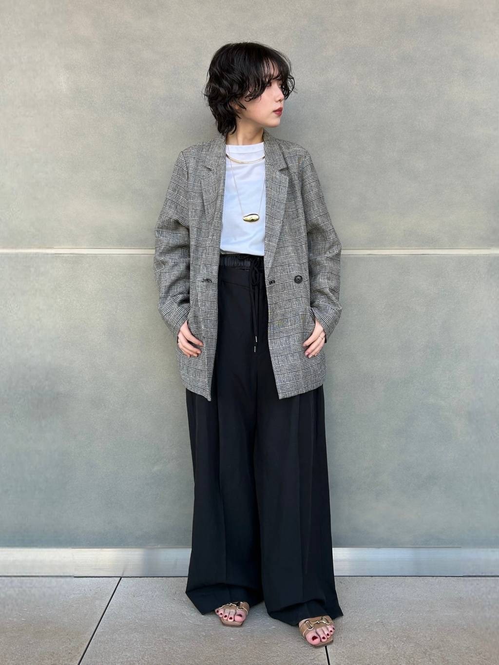 Curensologyのダブルウエストパンツを使ったコーディネートを紹介します。｜Rakuten Fashion(楽天ファッション／旧楽天ブランドアベニュー)5391254