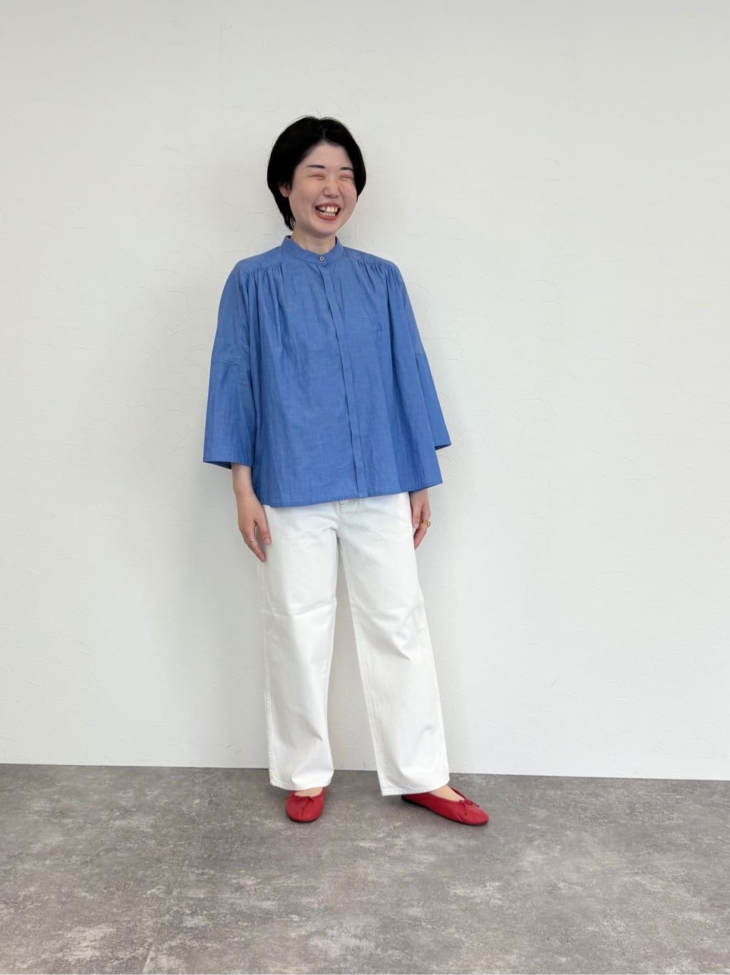 SIPULIのSlab Yarn Cotton Lawn ピンタックギャザーブラウスを