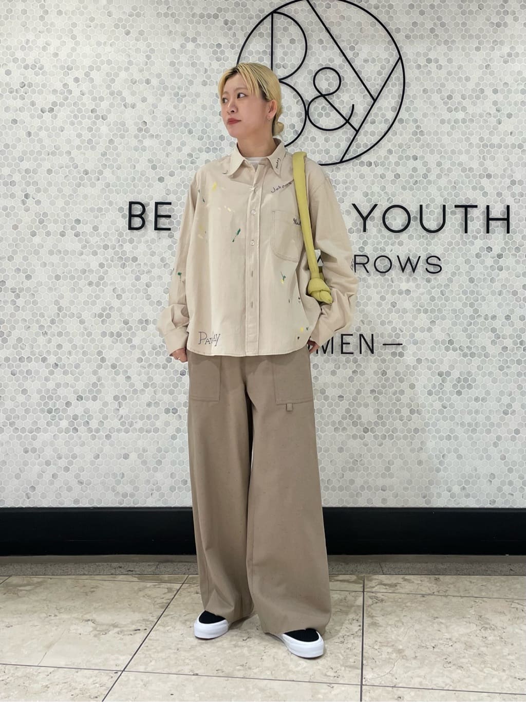 BEAUTY&YOUTH UNITED ARROWSのネップツイル ワイドパンツを使った 