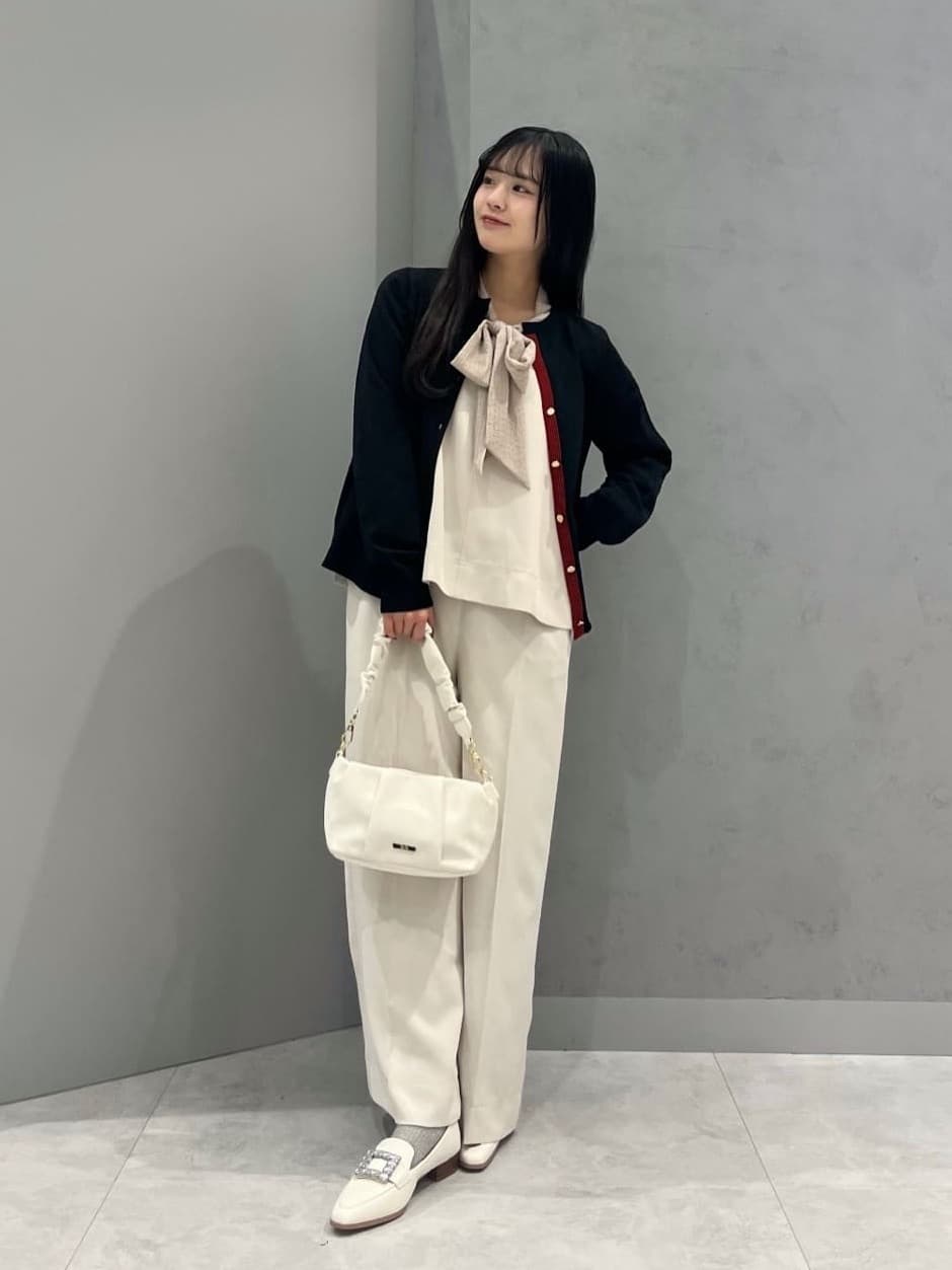 Vinのレイヤードライクオールインワンを使ったコーディネートを紹介します。｜Rakuten Fashion(楽天ファッション／旧楽天ブランドアベニュー)5411013