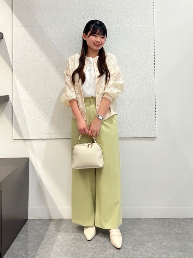 Vinのシアードルマンプルオーバー×ロゴタンクトップを使ったコーディネートを紹介します。｜Rakuten Fashion(楽天ファッション／旧楽天ブランドアベニュー)5412318