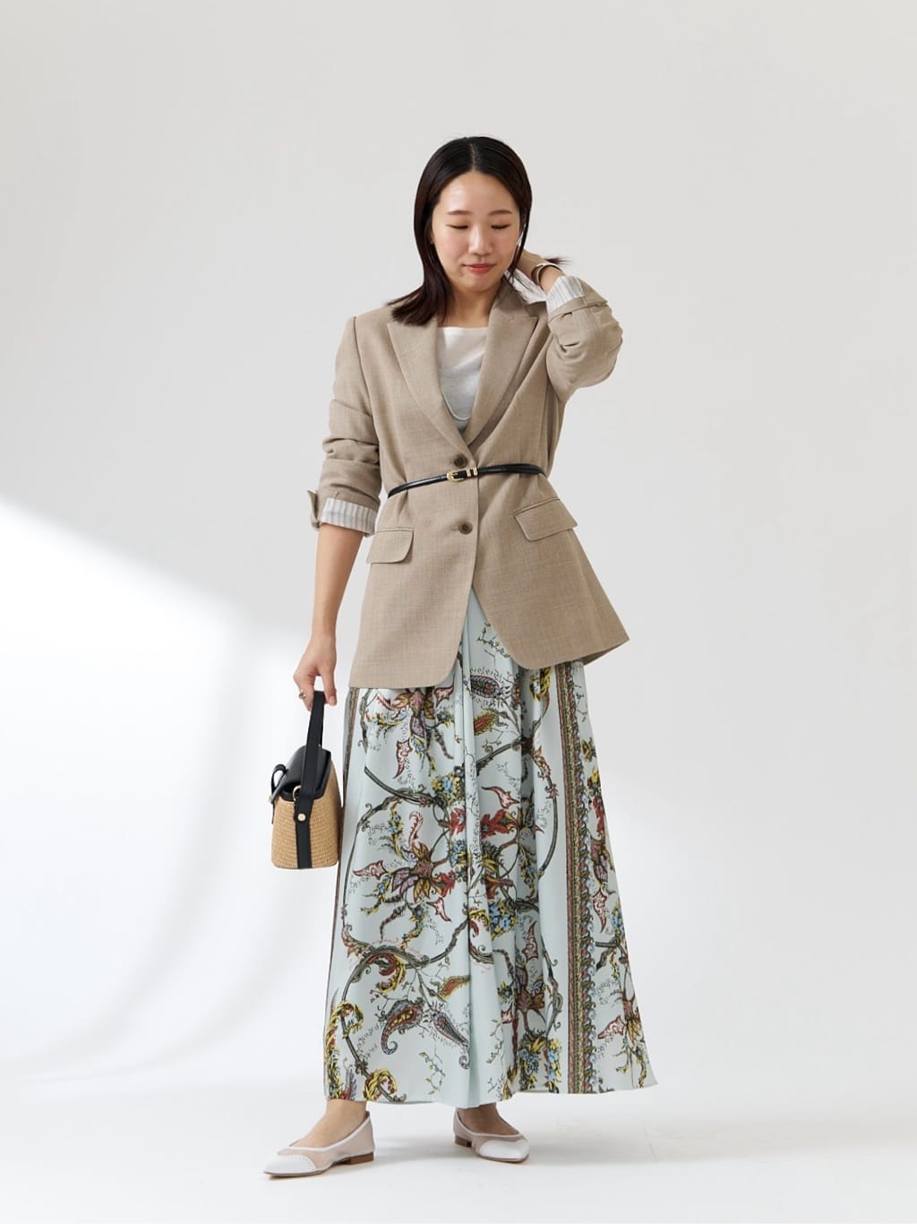allurevilleのシアーフライスロングスリープルオーバーを使ったコーディネートを紹介します。｜Rakuten Fashion(楽天ファッション／旧楽天ブランドアベニュー)5414217