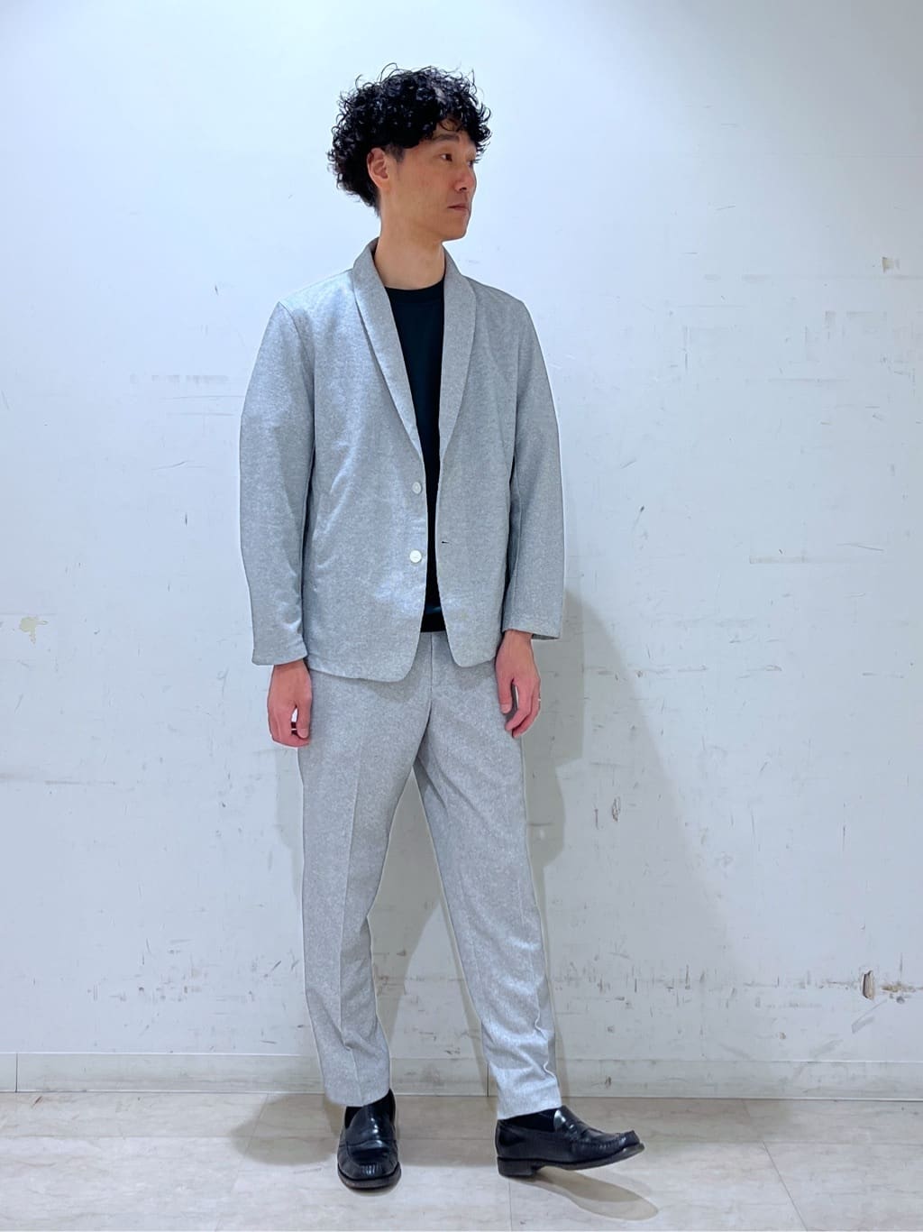 TAKEO KIKUCHIの【抗菌防臭】尾州リネンブレンド ドビーメッシュ カーディガンを使ったコーディネートを紹介します。｜Rakuten Fashion(楽天ファッション／旧楽天ブランドアベニュー)5415069