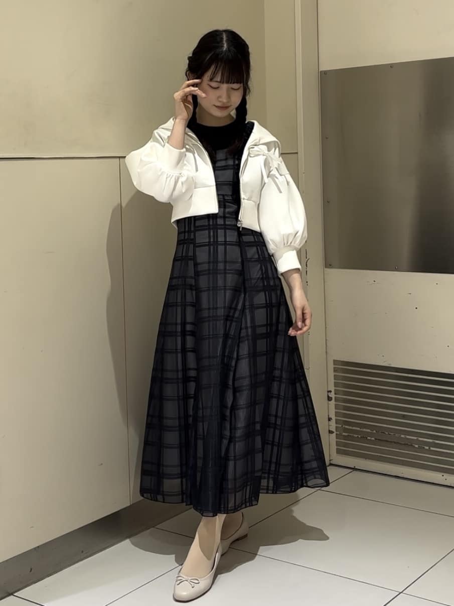 REDYAZELのショルダーフリルドッキングワンピースを使ったコーディネートを紹介します。｜Rakuten Fashion(楽天ファッション／旧楽天ブランドアベニュー)5427928