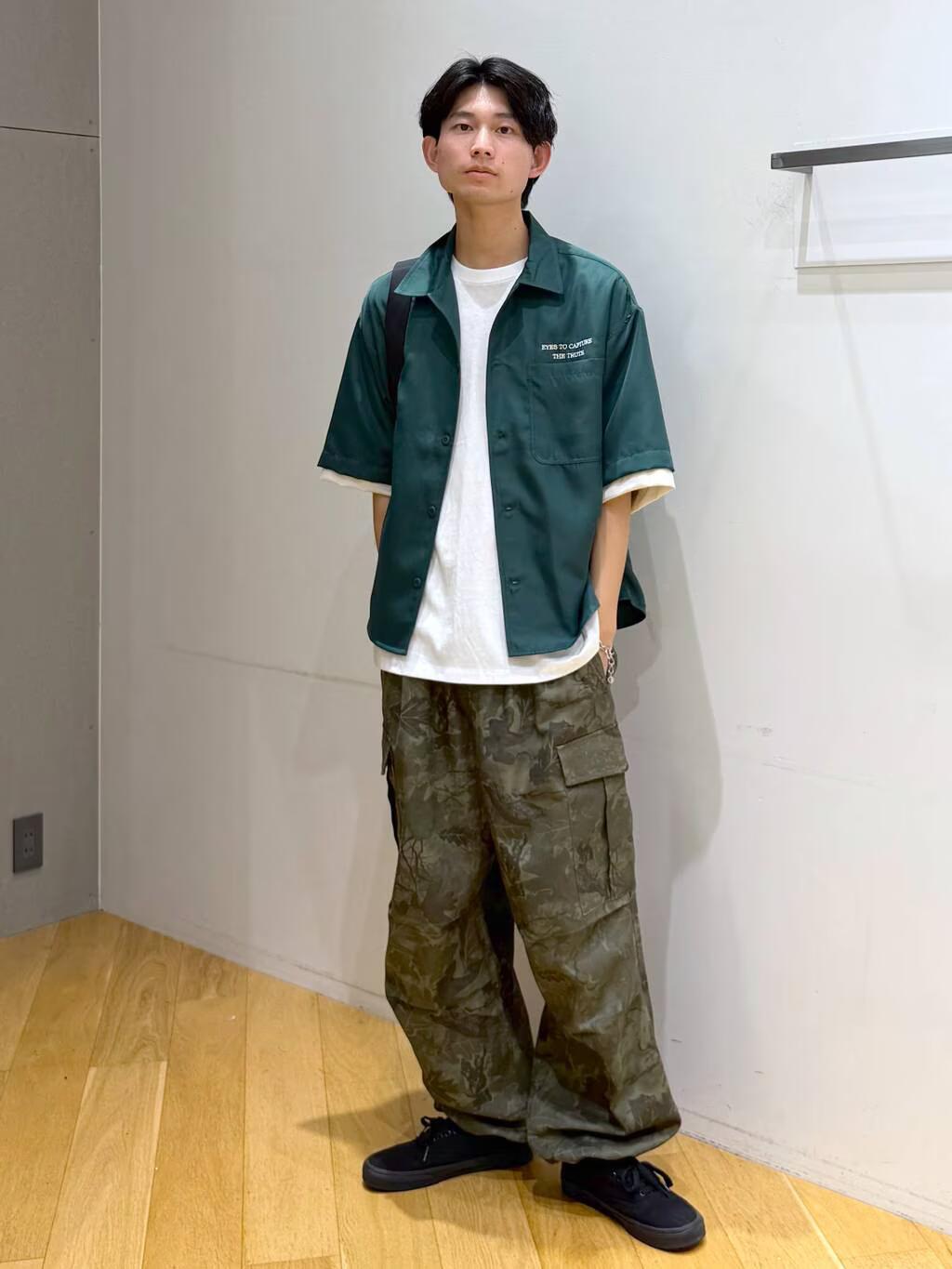 LAKOLEのレイヤード刺繍半袖シャツを使ったコーディネートを紹介します。｜Rakuten Fashion(楽天ファッション／旧楽天ブランドアベニュー)5436926