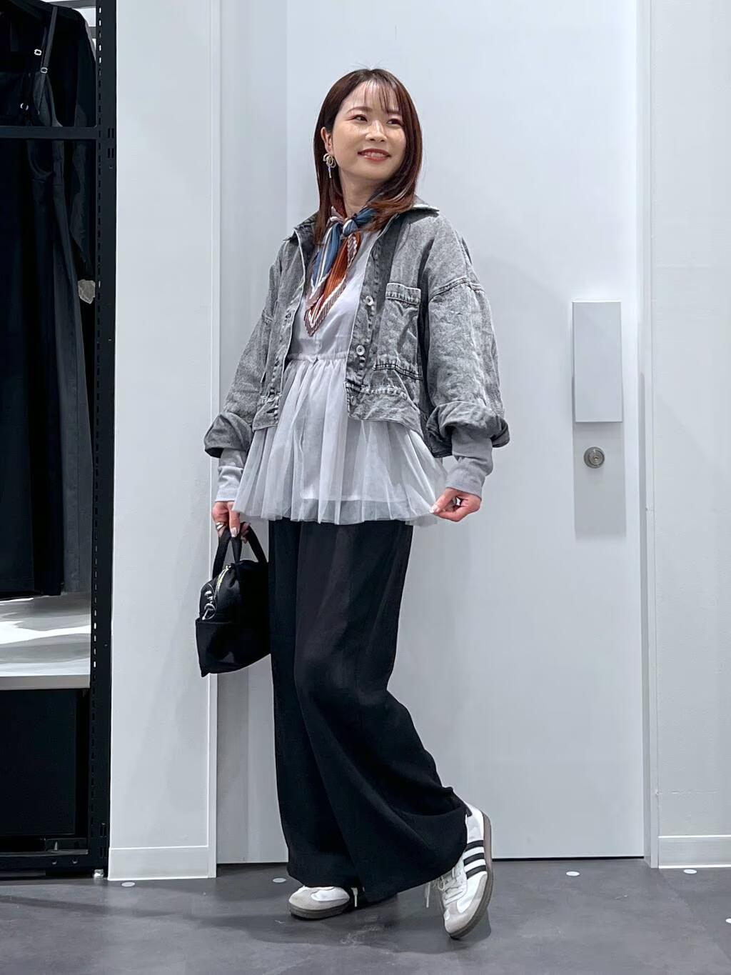 LAKOLEのボリュームスリーブGジャンを使ったコーディネートを紹介します。｜Rakuten Fashion(楽天ファッション／旧楽天ブランドアベニュー)5436930