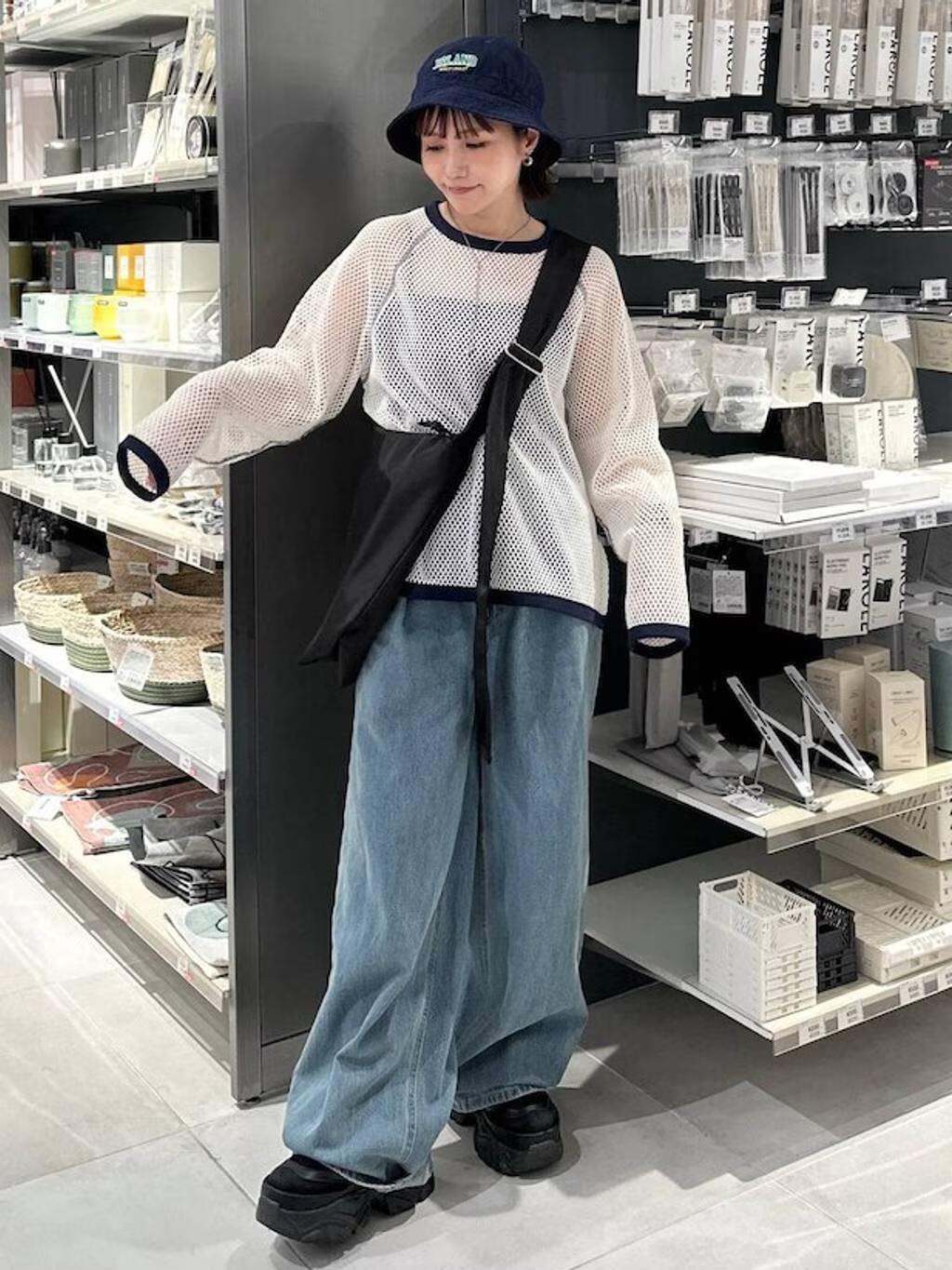 LAKOLEのラグランメッシュプルオーバー長袖を使ったコーディネートを紹介します。｜Rakuten Fashion(楽天ファッション／旧楽天ブランドアベニュー)5436943