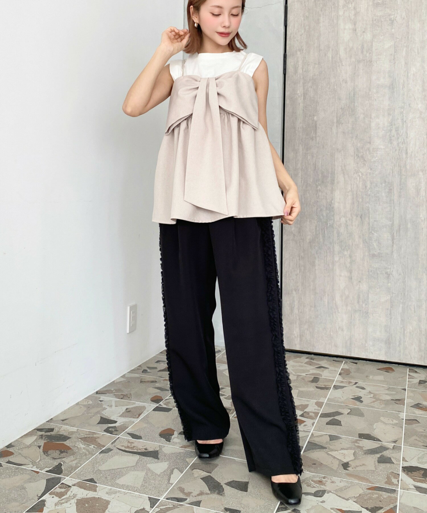 moment+のTPUカットジョーゼットチュールサイドフリルパンツを使ったコーディネートを紹介します。｜Rakuten Fashion(楽天ファッション／旧楽天ブランドアベニュー)5437030