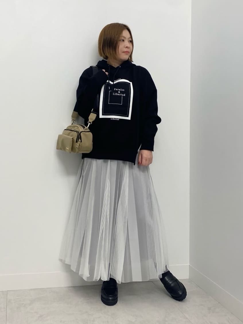 Vinのマルチストライプチュールフレアスカートを使ったコーディネートを紹介します。｜Rakuten Fashion(楽天ファッション／旧楽天ブランドアベニュー)5440903