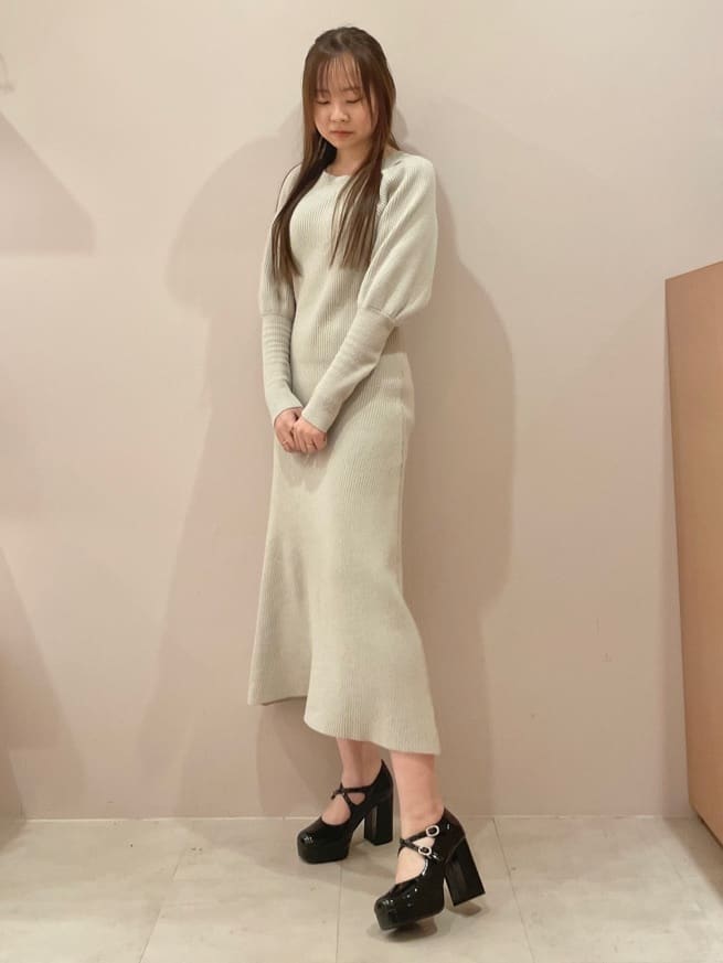 ESPERANZAのクロスダブルバックル厚底パンプス 結婚式二次会 パーティー 25SSを使ったコーディネートを紹介します。｜Rakuten Fashion(楽天ファッション／旧楽天ブランドアベニュー)5447460