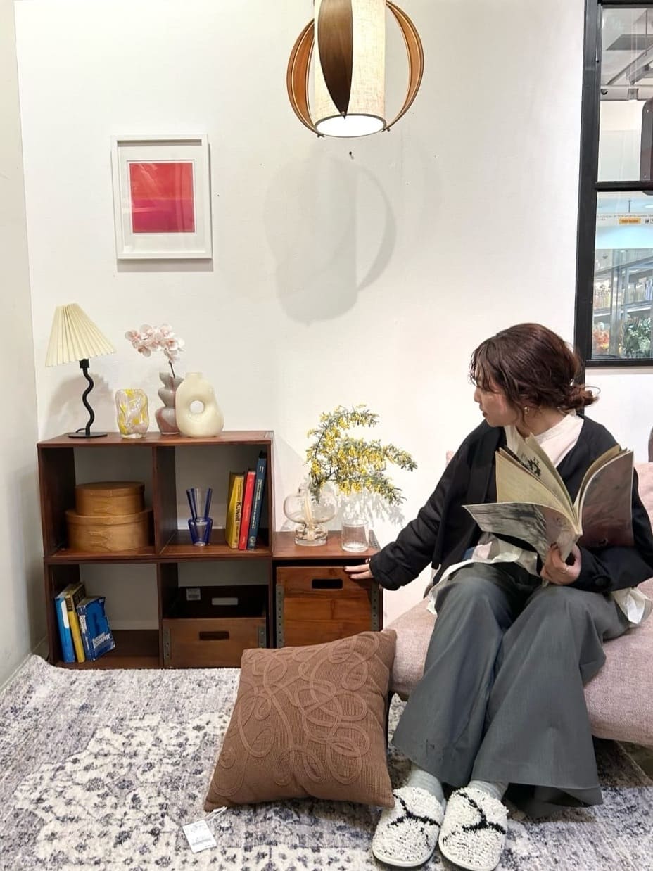 journal standard FurnitureのWAVY TABLE LAMP ウェービー テーブル ランプ 電球付属を使ったコーディネートを紹介します。｜Rakuten Fashion(楽天ファッション／旧楽天ブランドアベニュー)5449870