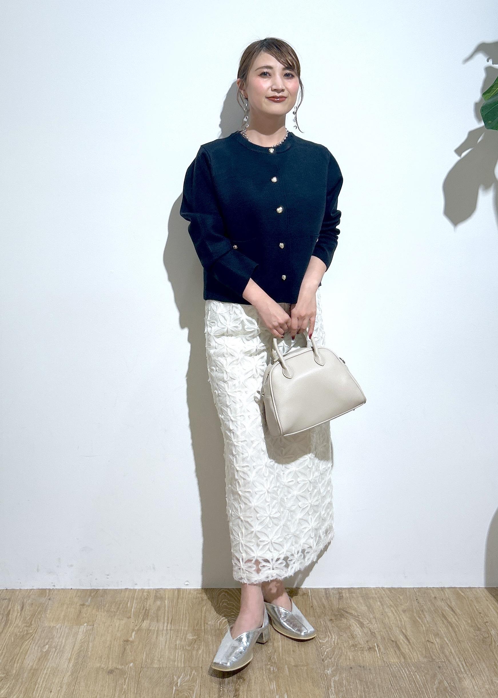 ROPE' PICNICのミラノリブ金ボタンニットカーディガンを使ったコーディネートを紹介します。｜Rakuten Fashion(楽天ファッション／旧楽天ブランドアベニュー)5462330