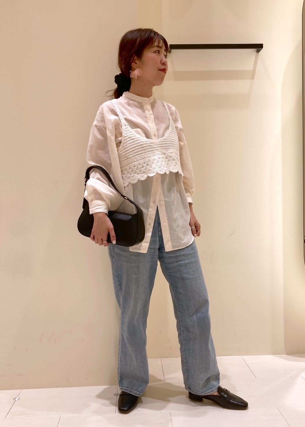 ROPE' PICNICの着丈が選べるバンドカラー無地シアーシャツを使ったコーディネートを紹介します。｜Rakuten Fashion(楽天ファッション／旧楽天ブランドアベニュー)5490025