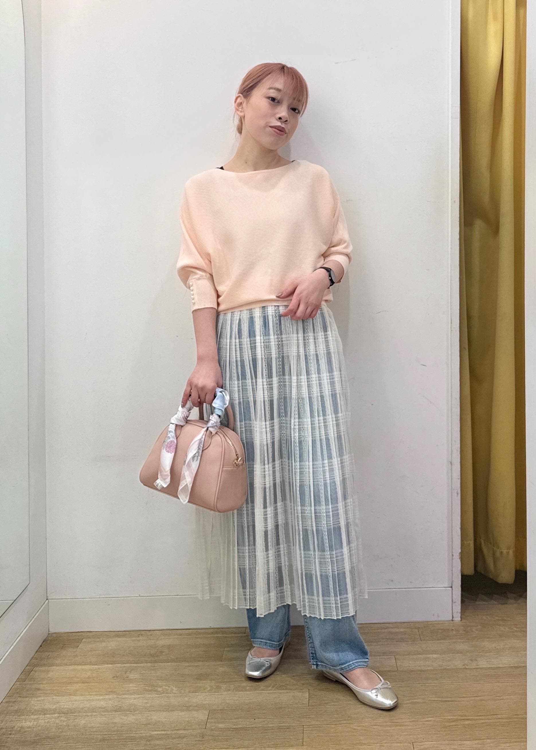 ROPE' PICNICのアンジェリーナ7分袖パールドルマンニットを使ったコーディネートを紹介します。｜Rakuten Fashion(楽天ファッション／旧楽天ブランドアベニュー)5519070