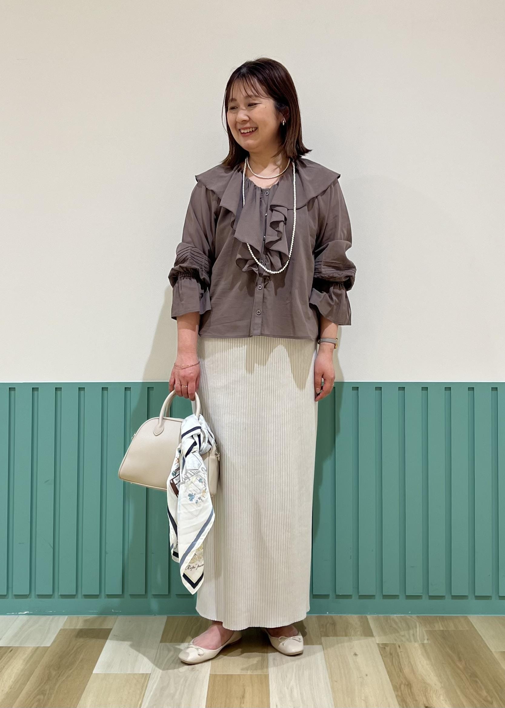 ROPE' PICNICの【接触冷感・通気性】お着軽シャツシリーズ/綿ボイルフリルブラウスを使ったコーディネートを紹介します。｜Rakuten Fashion(楽天ファッション／旧楽天ブランドアベニュー)5519058