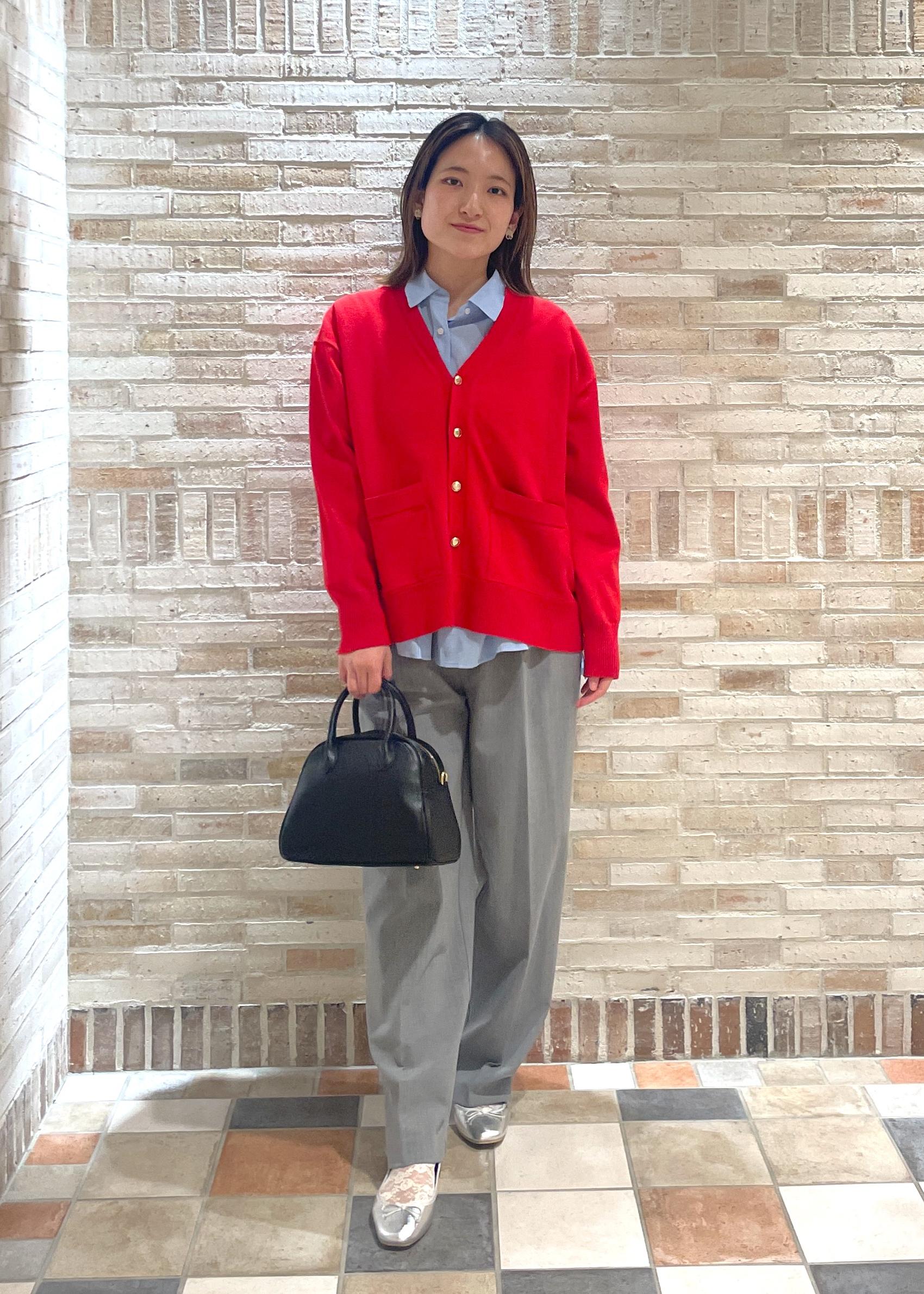 ROPE' PICNICのシルク混Vネック金ボタンニットカーディガンを使ったコーディネートを紹介します。｜Rakuten Fashion(楽天ファッション／旧楽天ブランドアベニュー)5519566