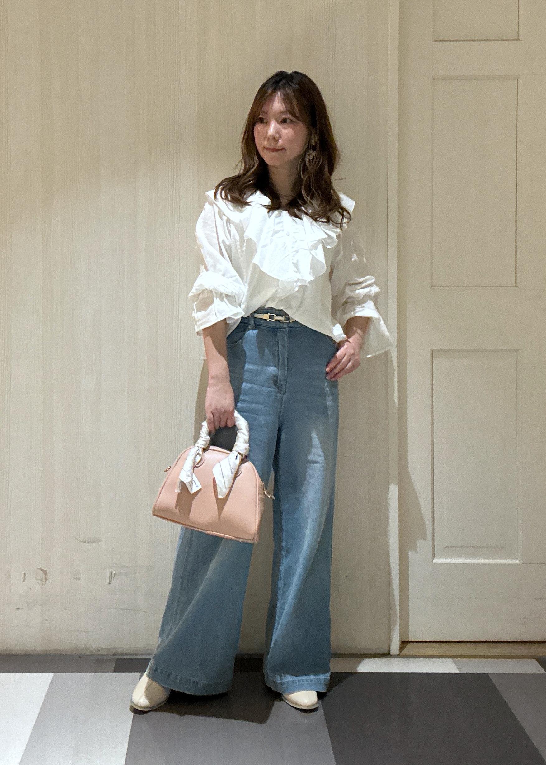 ROPE' PICNICの【接触冷感・通気性】お着軽シャツシリーズ/綿ボイルフリルブラウスを使ったコーディネートを紹介します。｜Rakuten Fashion(楽天ファッション／旧楽天ブランドアベニュー)5519575