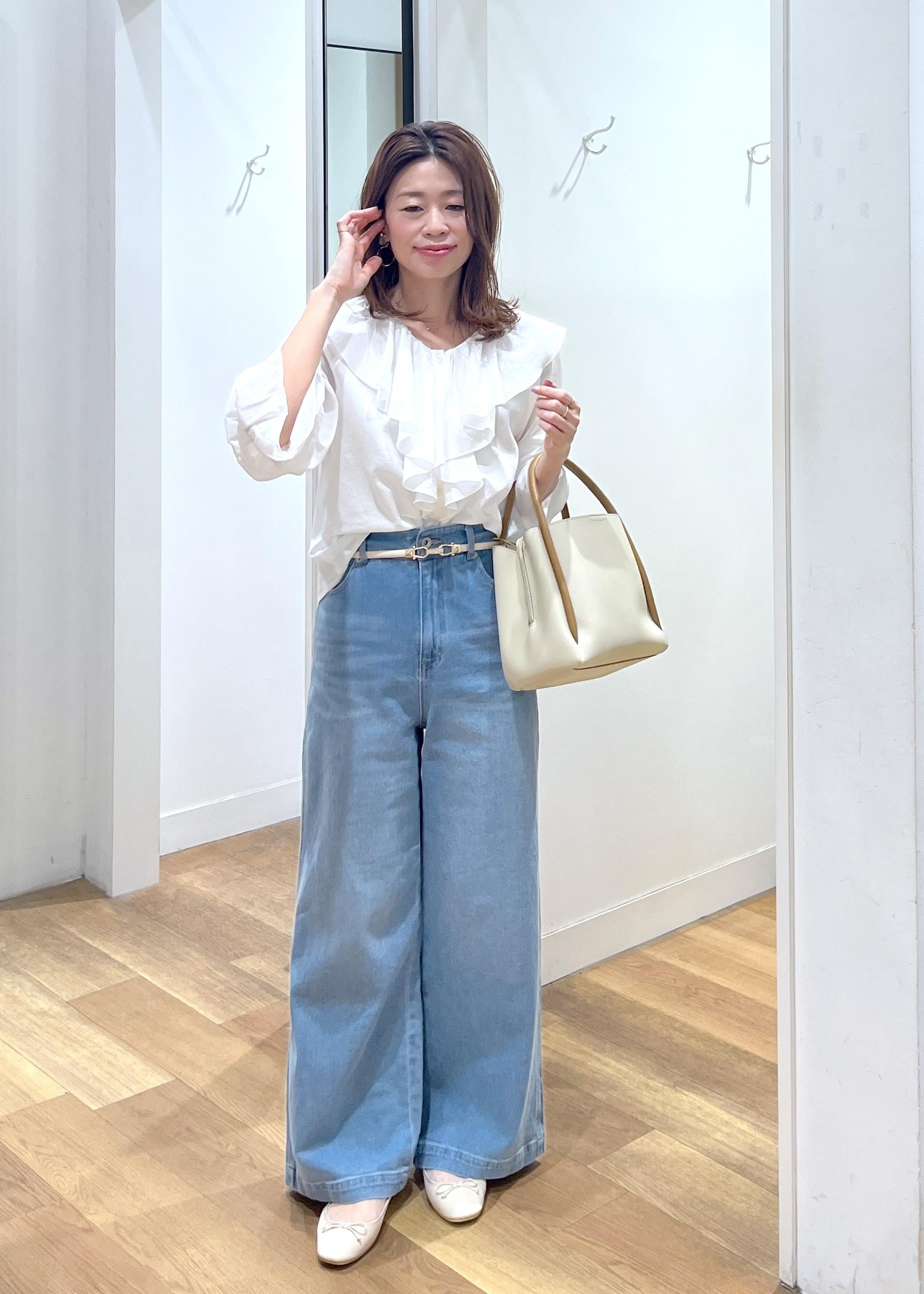 ROPE' PICNICの【接触冷感・通気性】お着軽シャツシリーズ/綿ボイルフリルブラウスを使ったコーディネートを紹介します。｜Rakuten Fashion(楽天ファッション／旧楽天ブランドアベニュー)5545937