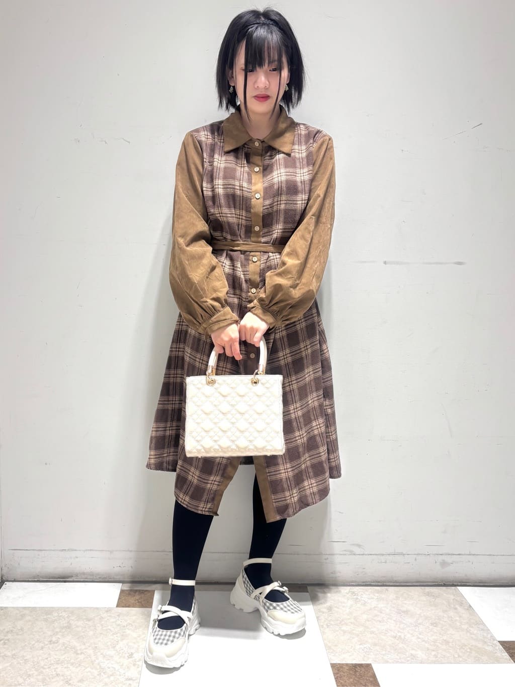 ESPERANZAのキルティング2WAYトートバッグを使ったコーディネートを紹介します。｜Rakuten Fashion(楽天ファッション／旧楽天ブランドアベニュー)5451308