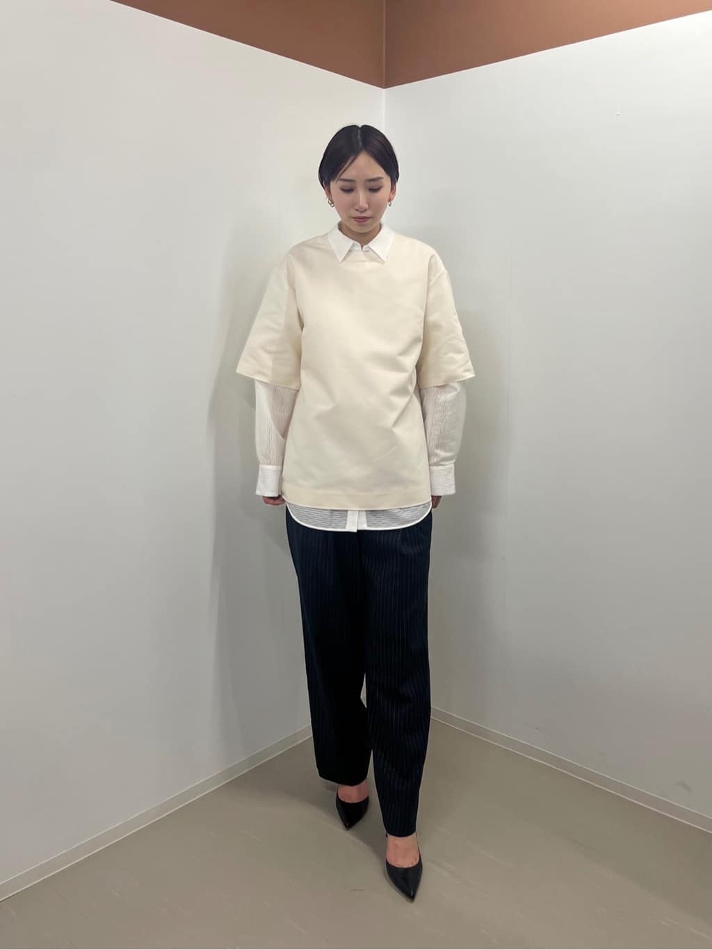 UNITED ARROWSの<AEWEN MATOPH>ダブルクロス ビッグT ブラウスを UNITED ARROWSの<AEWEN MATOPH>ダブルクロス ビッグT ブラウスを