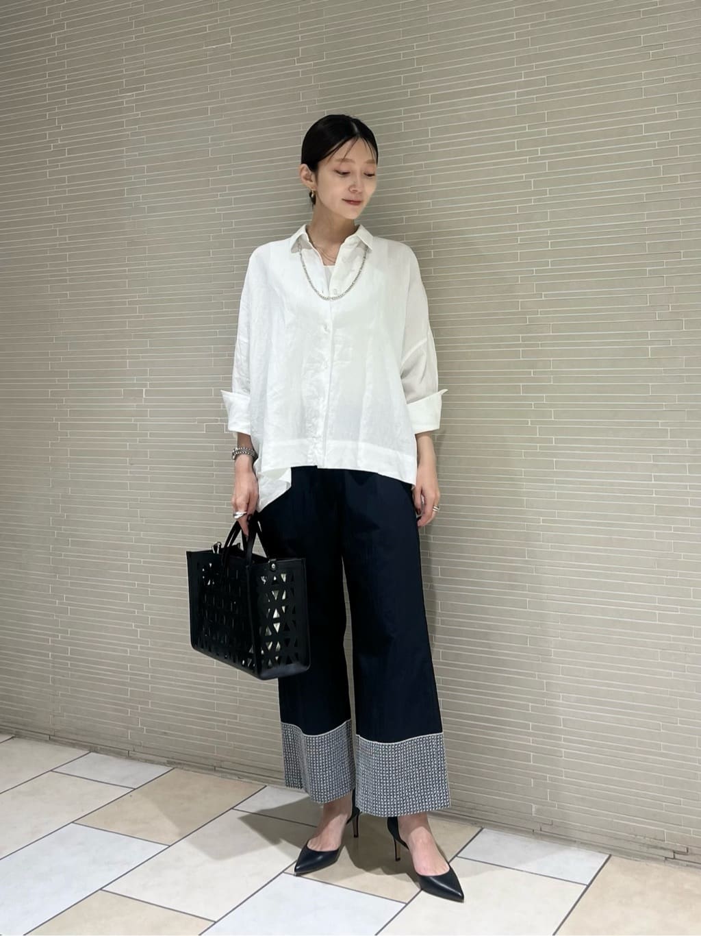 UNITED ARROWS LTD. OUTLET | エンブロイダリー イージーパンツ