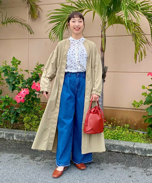 BEAMS HEARTの【洗濯機洗い可】シャーリングスリーブ 花柄 ブラウス 25SS バンドカラーシャツ 5分袖を使ったコーディネートを紹介します。｜Rakuten Fashion(楽天ファッション／旧楽天ブランドアベニュー)5459484