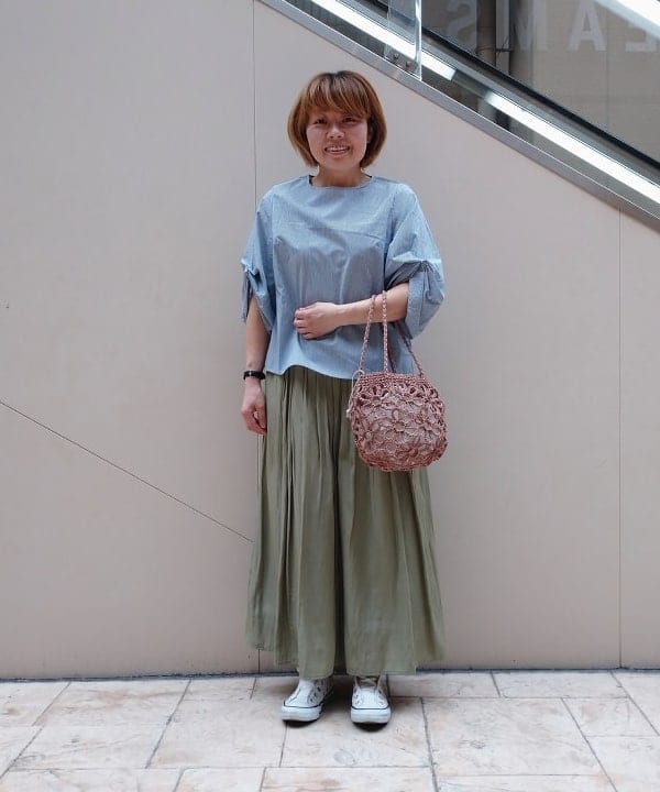 BEAMS HEARTの【洗濯機洗い可】袖ボリューム ブラウス 25SS 半袖を使ったコーディネートを紹介します。｜Rakuten Fashion(楽天ファッション／旧楽天ブランドアベニュー)5459614