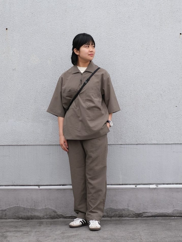 Snow PeakのPe Light Poplin Pantsを使ったコーディネートを紹介します。｜Rakuten Fashion(楽天ファッション／旧楽天ブランドアベニュー)5460807