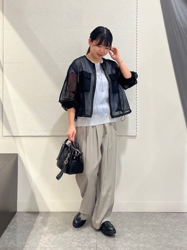 Vinのシアードルマンプルオーバー×ロゴタンクトップを使ったコーディネートを紹介します。｜Rakuten Fashion(楽天ファッション／旧楽天ブランドアベニュー)5461574