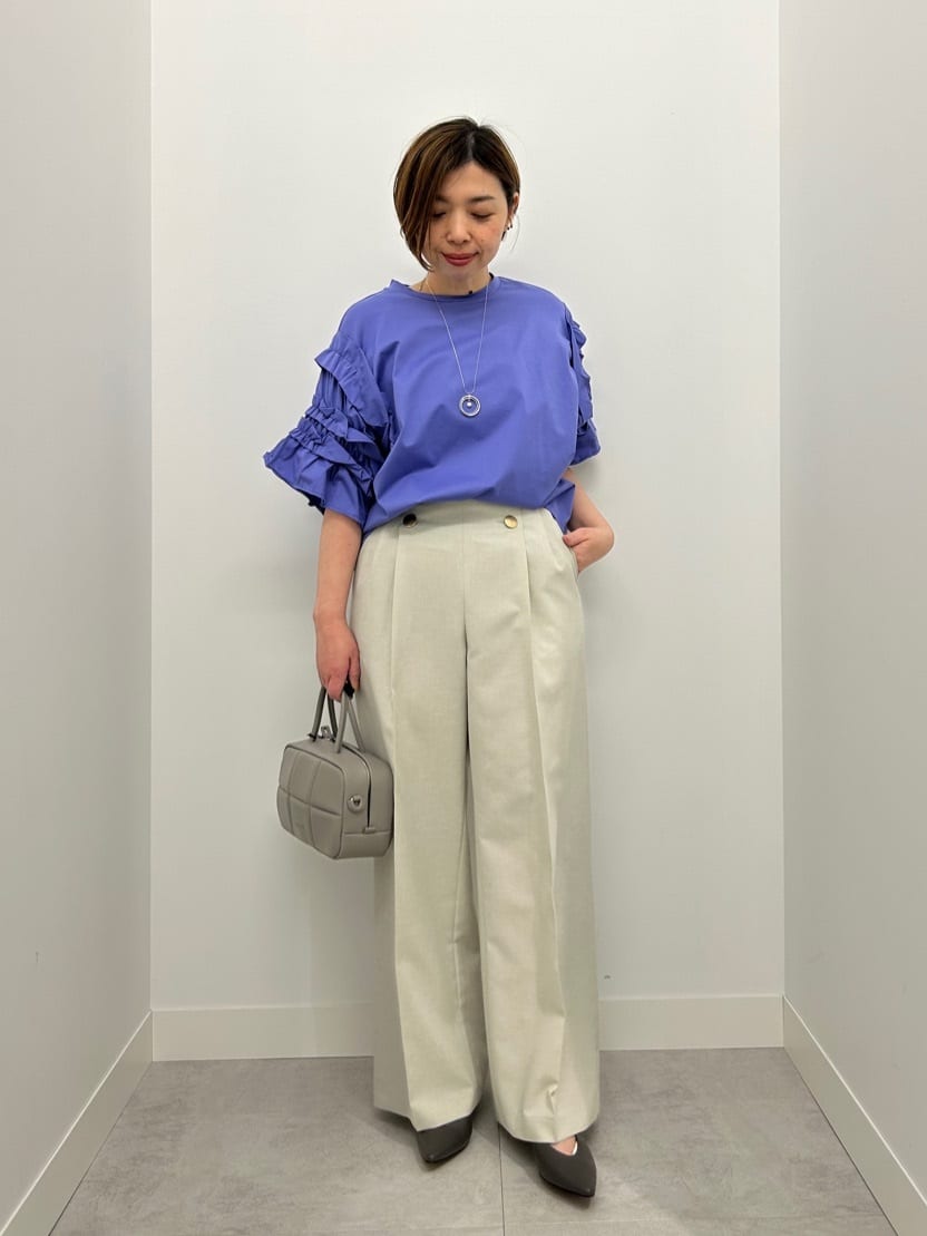 Vinのフリルスリーブカットソーを使ったコーディネートを紹介します。｜Rakuten Fashion(楽天ファッション／旧楽天ブランドアベニュー)5461685